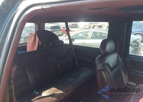 1996 Chevrolet Tahoe K1500 from USA, damaged, VIN 3GNEK18R0TG145796